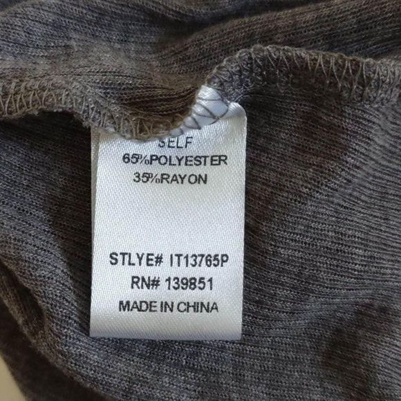 NWT 1X ODDY  Gray Tunic Blouse 22” pit-pit 30” length fits like XL C3454 - Picture 6 of 6